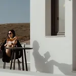 Swell Suites, Santorini * Vourvoúlos