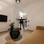 Swell Suites, Santorini Villa *