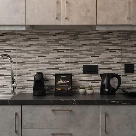 Swell Suites, Santorini Villa *