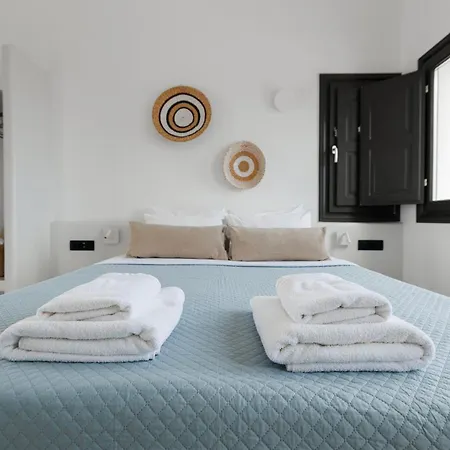 Swell Suites, Santorini Villa Vourvoulos