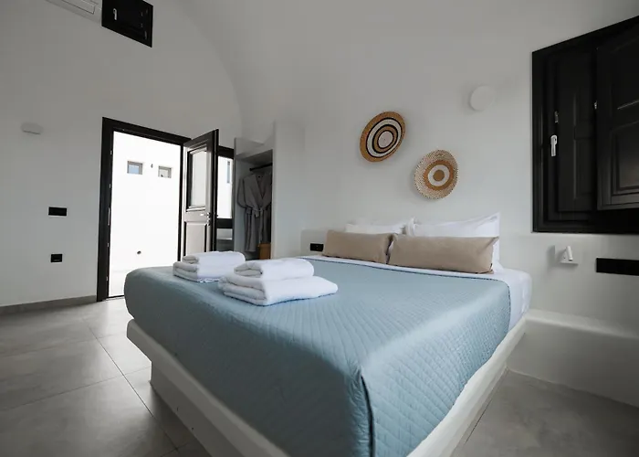 Swell Suites, Santorini Villa
