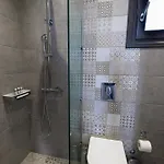 Swell Suites, Santorini فيلة *