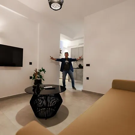 Swell Suites, Santorini Βίλα *