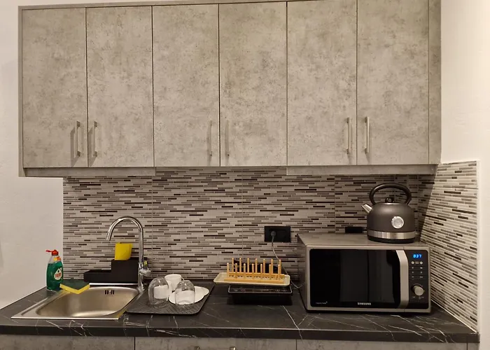 Swell Suites, Santorini *